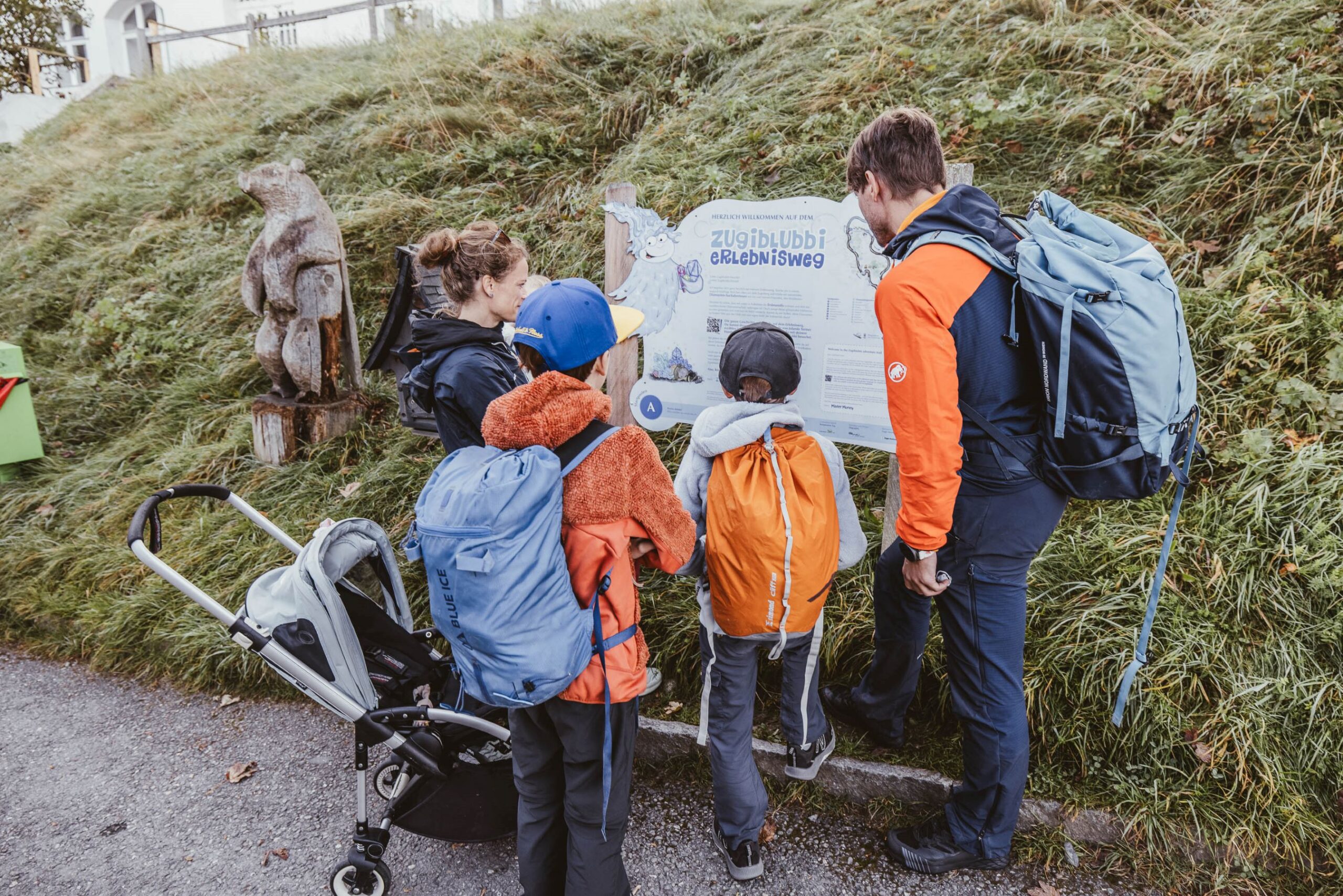 Zug Familienwanderung Erlebnisweg Zugiblubbi