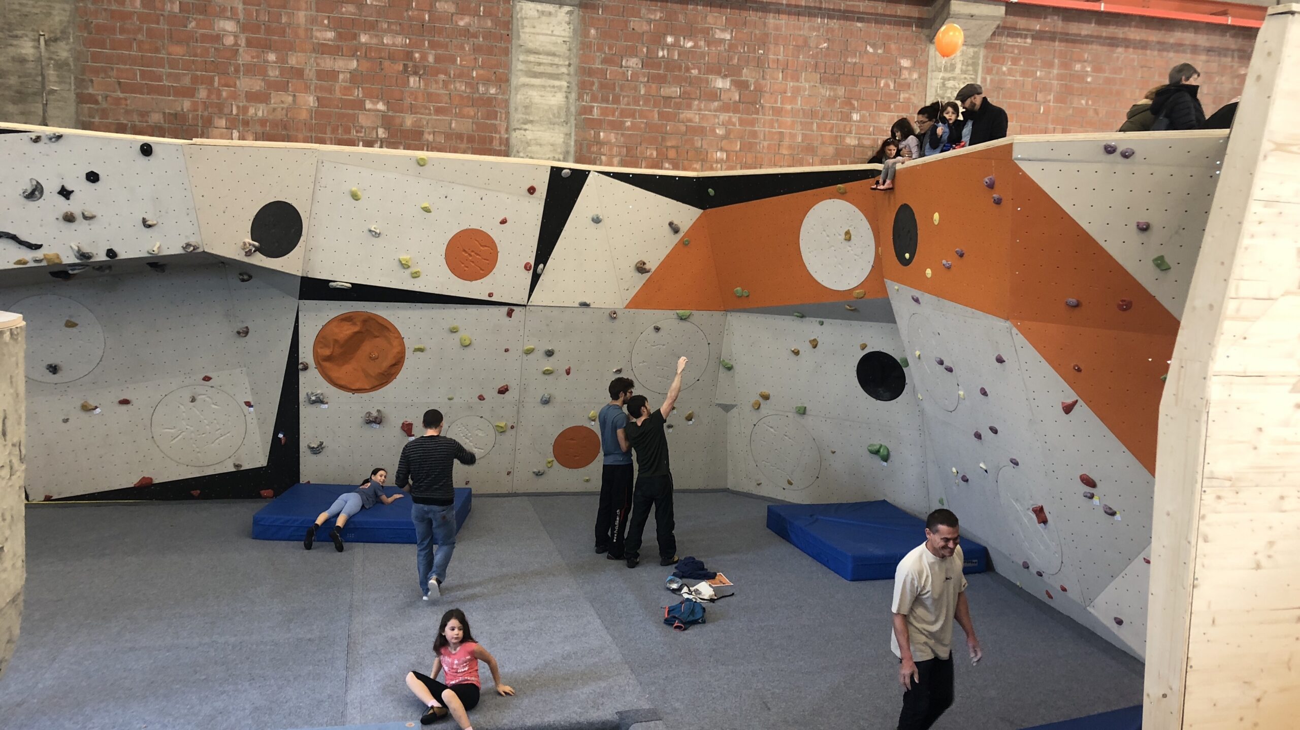 Skate- und Kletterhalle Momentum in Olten